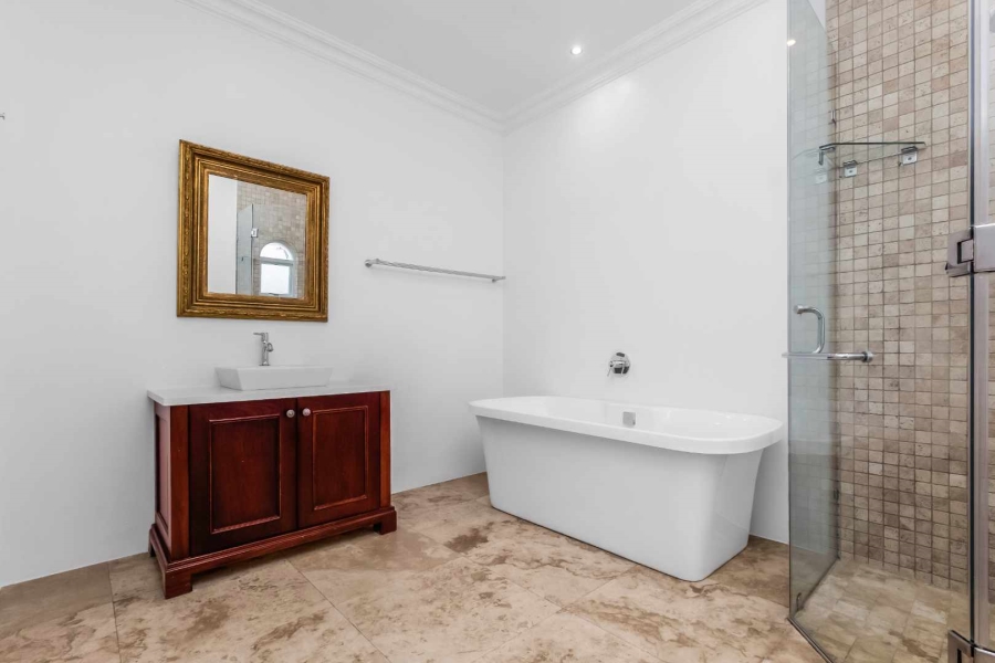 To Let 4 Bedroom Property for Rent in Dainfern Golf Estate Gauteng
