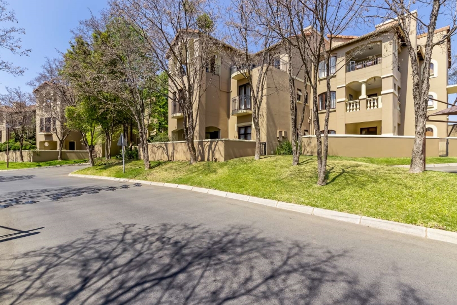 To Let 2 Bedroom Property for Rent in Fourways Gauteng