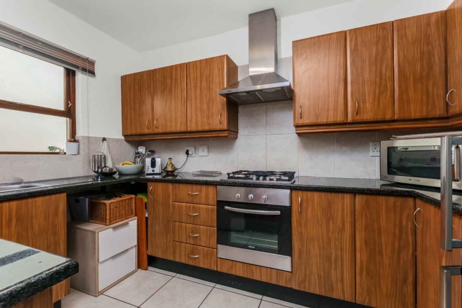 To Let 2 Bedroom Property for Rent in Fourways Gauteng