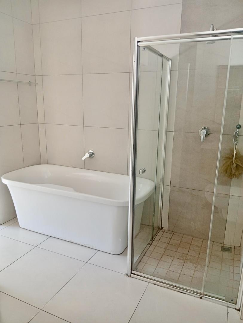 To Let 1 Bedroom Property for Rent in Bryanston Gauteng