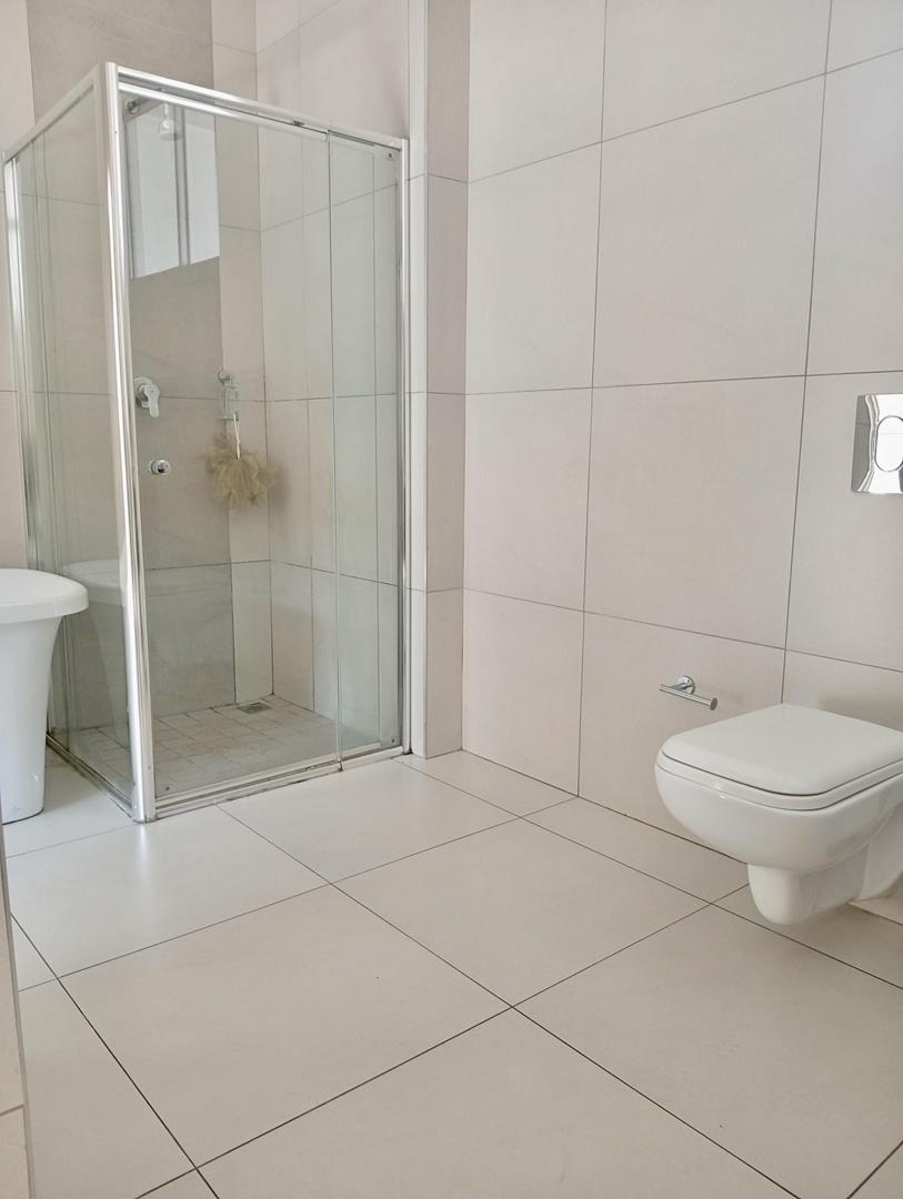 To Let 1 Bedroom Property for Rent in Bryanston Gauteng