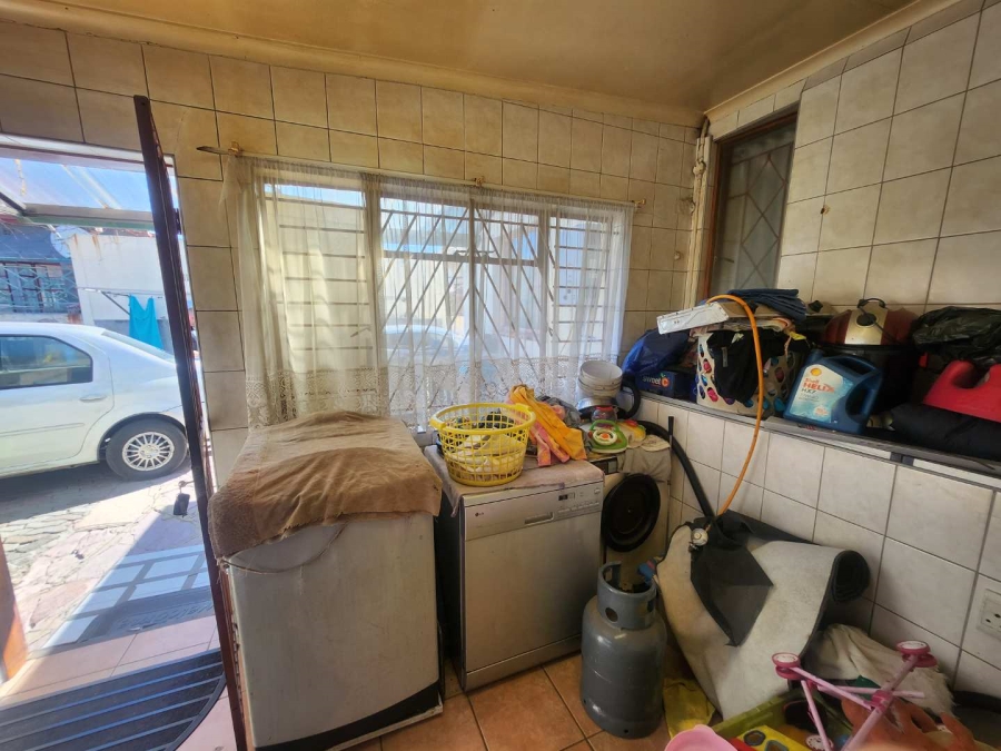 2 Bedroom Property for Sale in Regents Park Gauteng