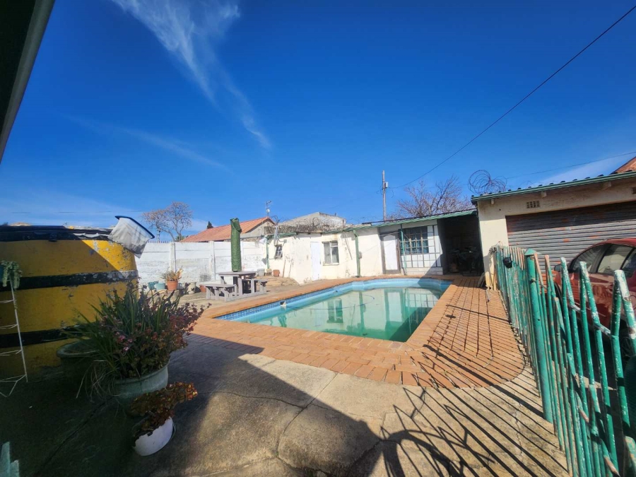2 Bedroom Property for Sale in Regents Park Gauteng