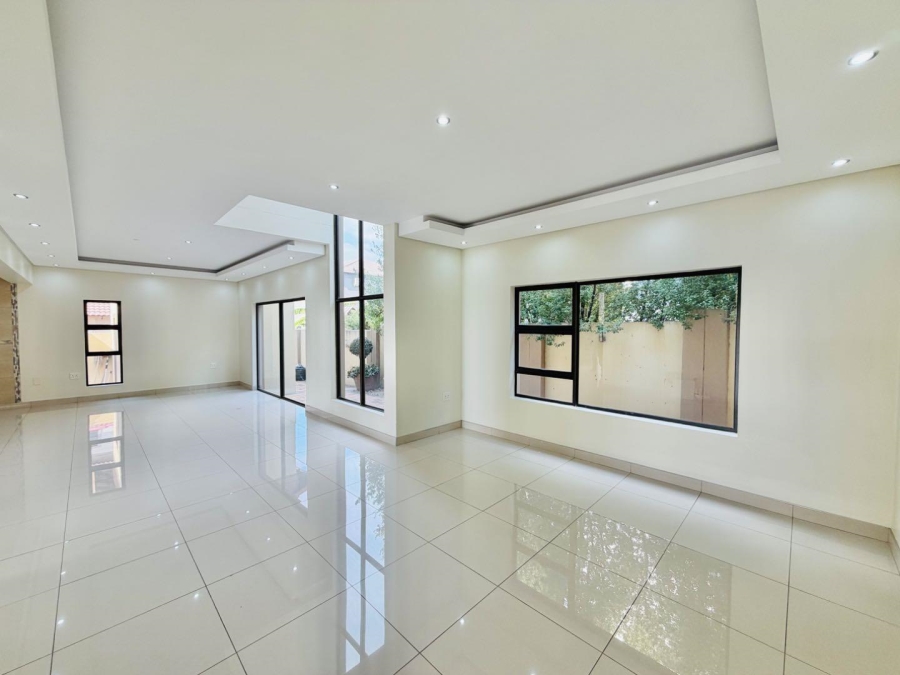 4 Bedroom Property for Sale in Blue Valley Golf Estate Gauteng