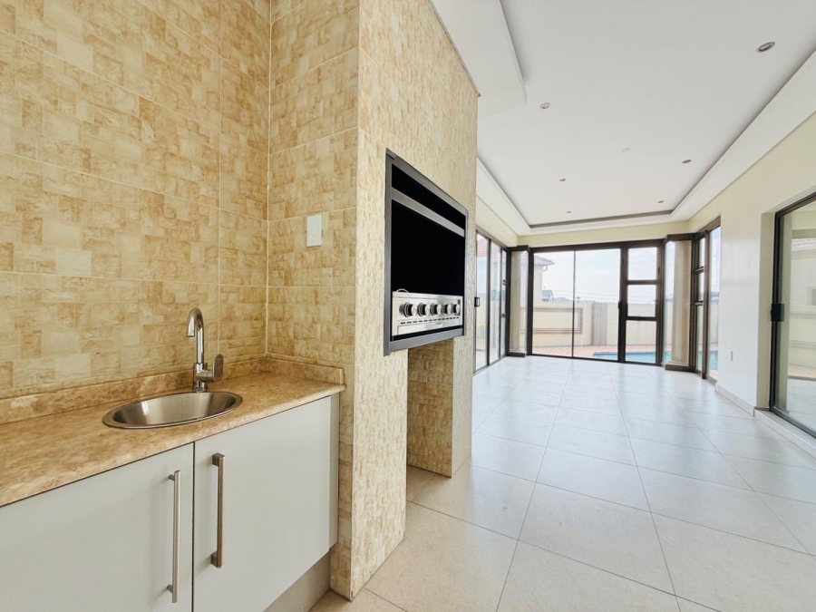 4 Bedroom Property for Sale in Blue Valley Golf Estate Gauteng