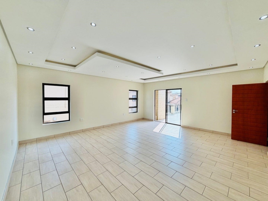 4 Bedroom Property for Sale in Blue Valley Golf Estate Gauteng