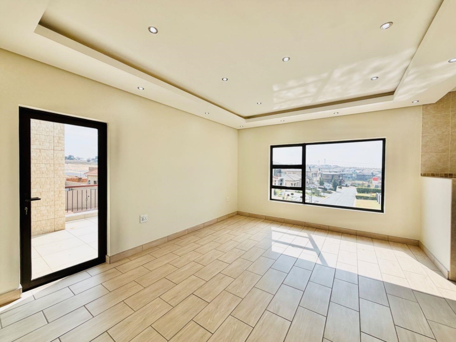4 Bedroom Property for Sale in Blue Valley Golf Estate Gauteng