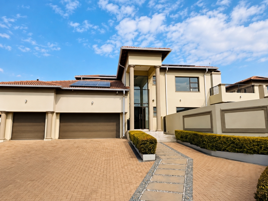4 Bedroom Property for Sale in Blue Valley Golf Estate Gauteng