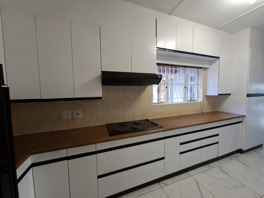 4 Bedroom Property for Sale in Lyndhurst Gauteng