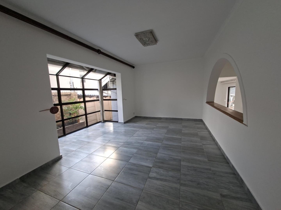 4 Bedroom Property for Sale in Lyndhurst Gauteng