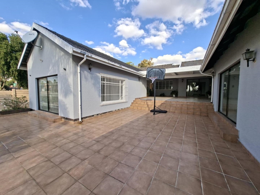 4 Bedroom Property for Sale in Lyndhurst Gauteng
