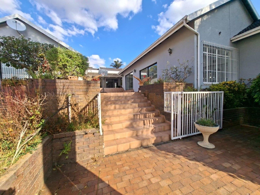 4 Bedroom Property for Sale in Lyndhurst Gauteng