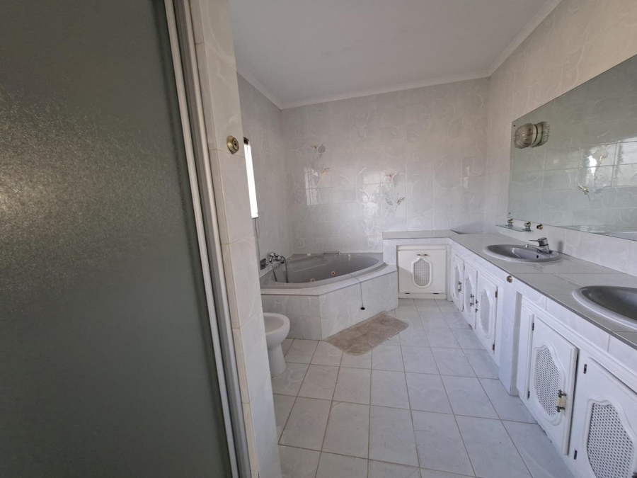 4 Bedroom Property for Sale in Lyndhurst Gauteng