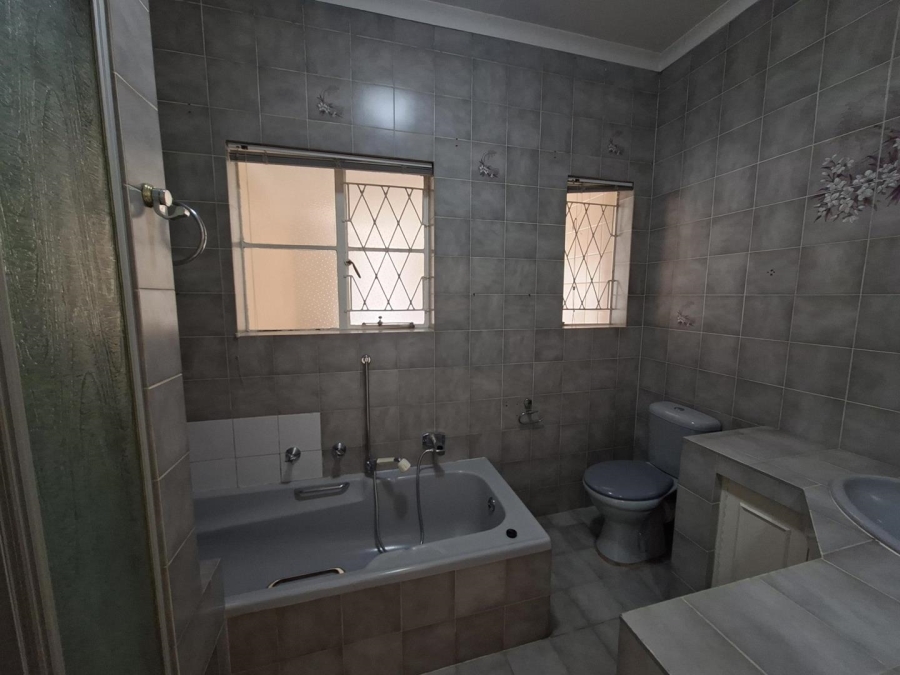 4 Bedroom Property for Sale in Lyndhurst Gauteng