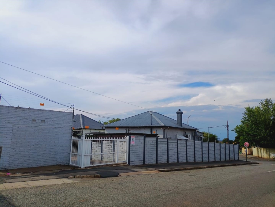 6 Bedroom Property for Sale in Brixton Gauteng