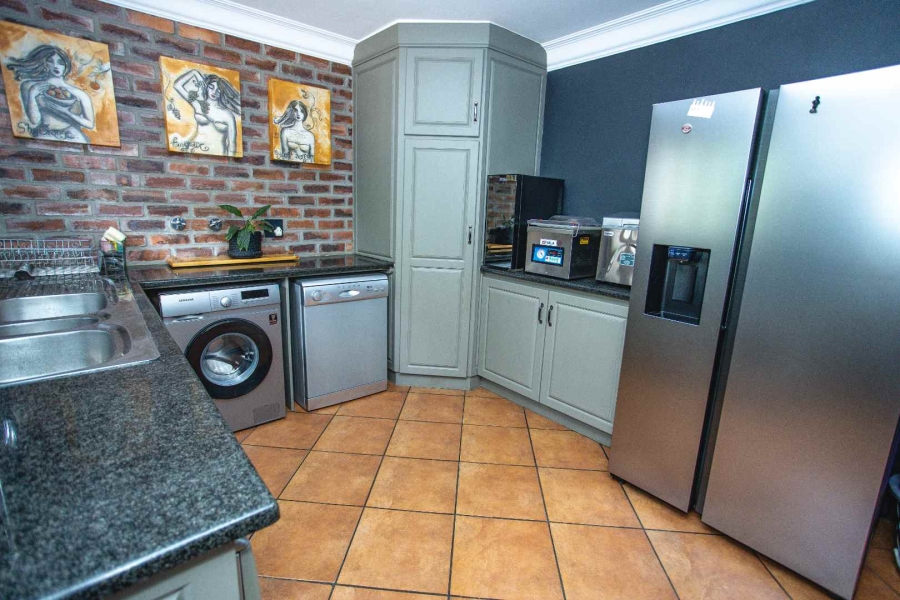 4 Bedroom Property for Sale in Henley on Klip Gauteng