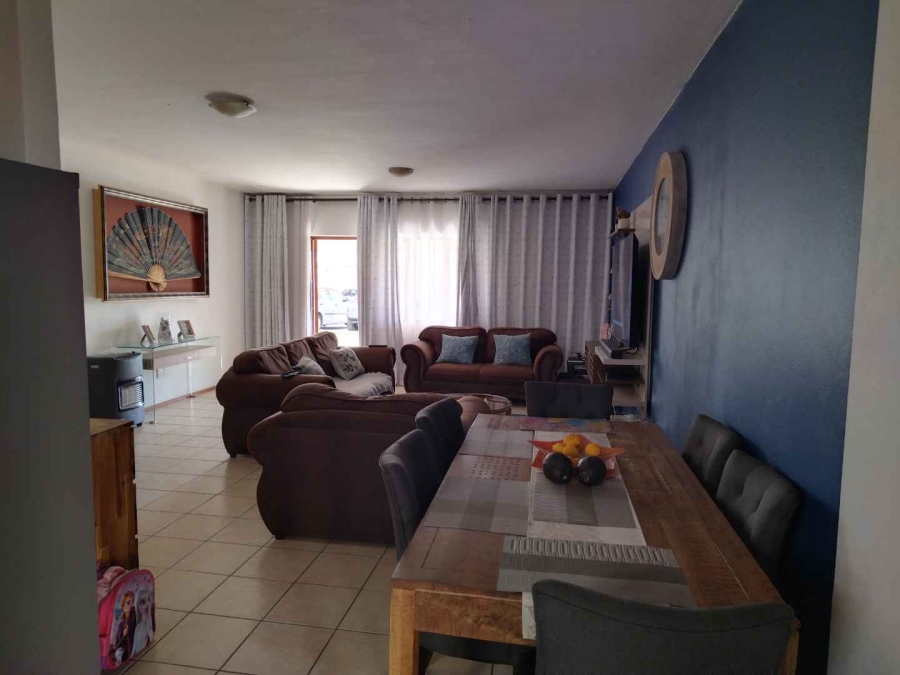 3 Bedroom Property for Sale in Hesteapark Gauteng