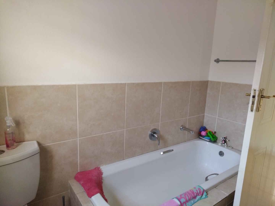 3 Bedroom Property for Sale in Hesteapark Gauteng
