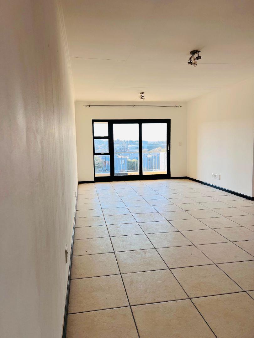 2 Bedroom Property for Sale in Greenstone Hill Gauteng