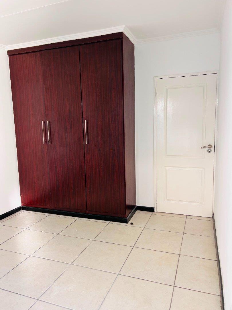 2 Bedroom Property for Sale in Greenstone Hill Gauteng
