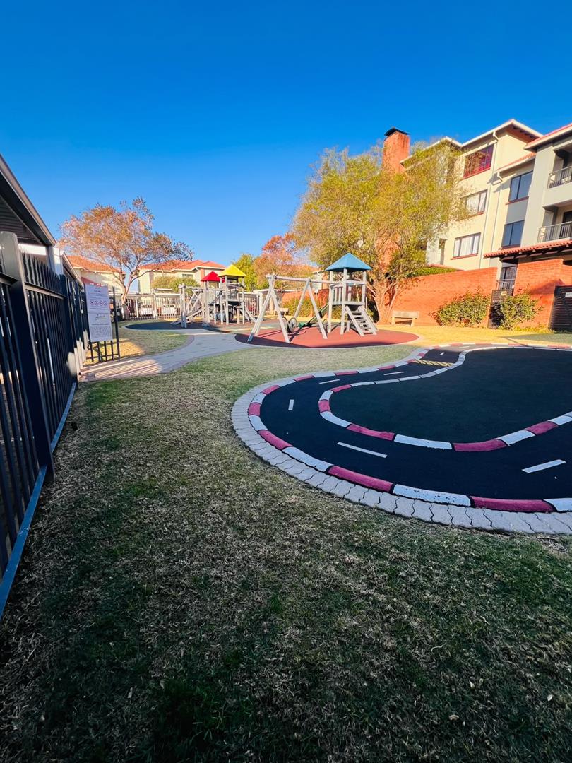 2 Bedroom Property for Sale in Greenstone Hill Gauteng