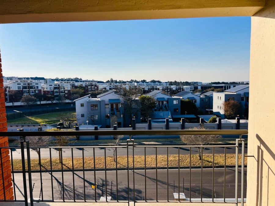 2 Bedroom Property for Sale in Greenstone Hill Gauteng