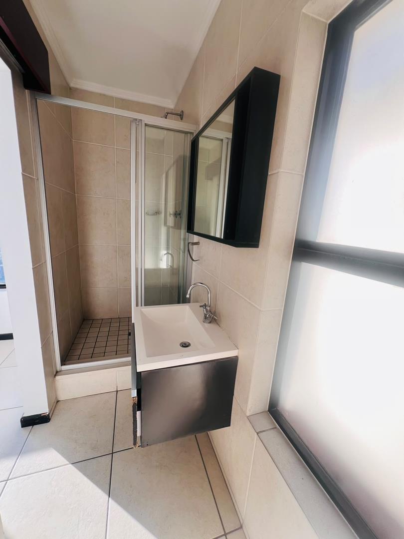 2 Bedroom Property for Sale in Greenstone Hill Gauteng