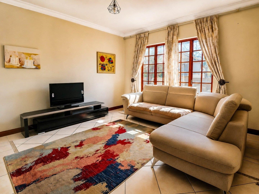 3 Bedroom Property for Sale in Kosmosdal Gauteng
