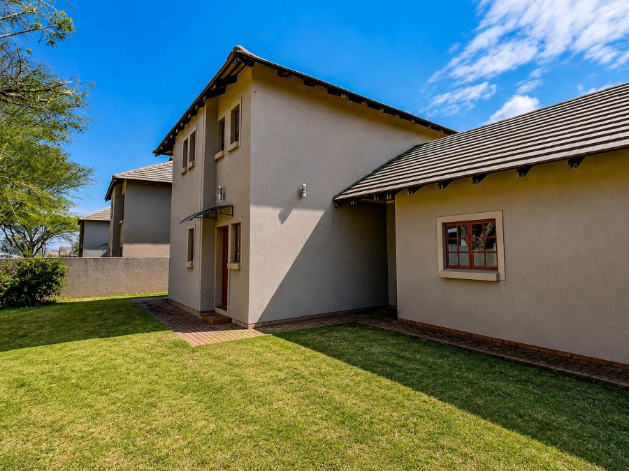 3 Bedroom Property for Sale in Kosmosdal Gauteng