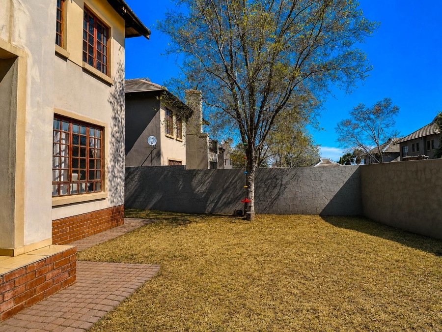 3 Bedroom Property for Sale in Kosmosdal Gauteng