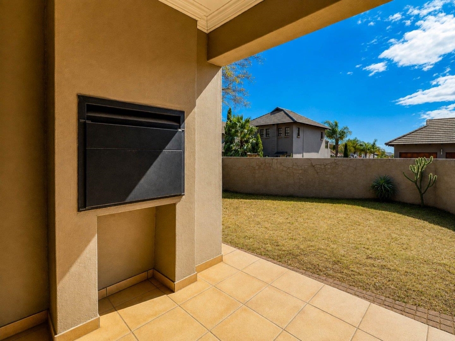 3 Bedroom Property for Sale in Kosmosdal Gauteng