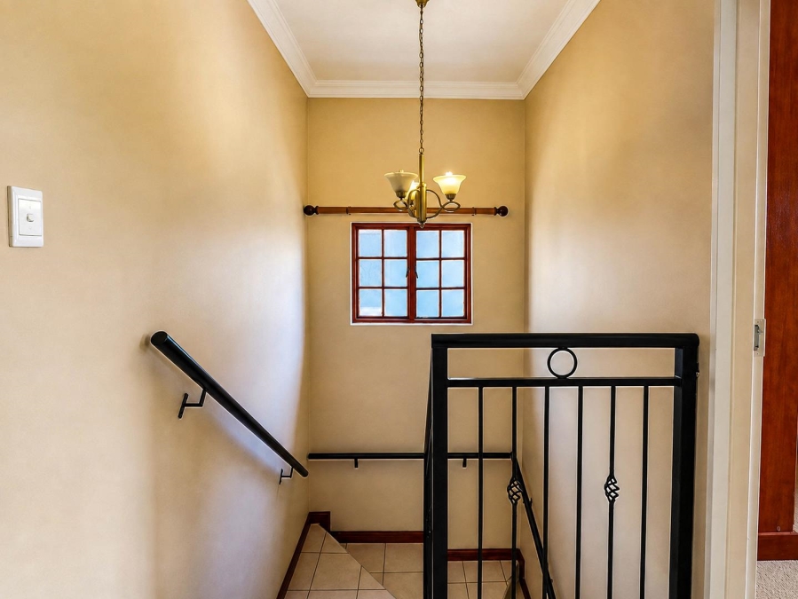 3 Bedroom Property for Sale in Kosmosdal Gauteng