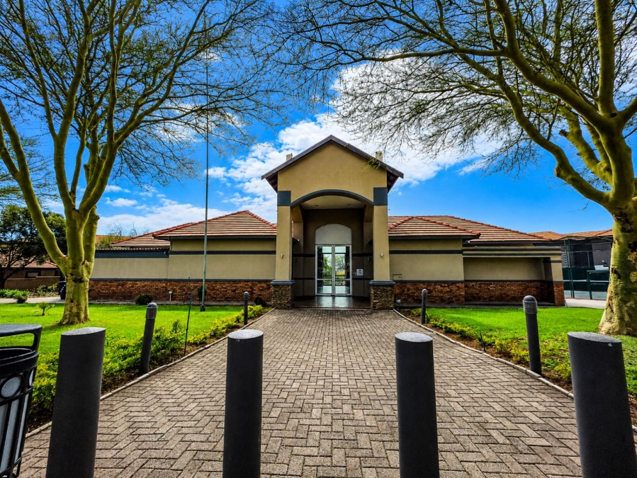 3 Bedroom Property for Sale in Kosmosdal Gauteng