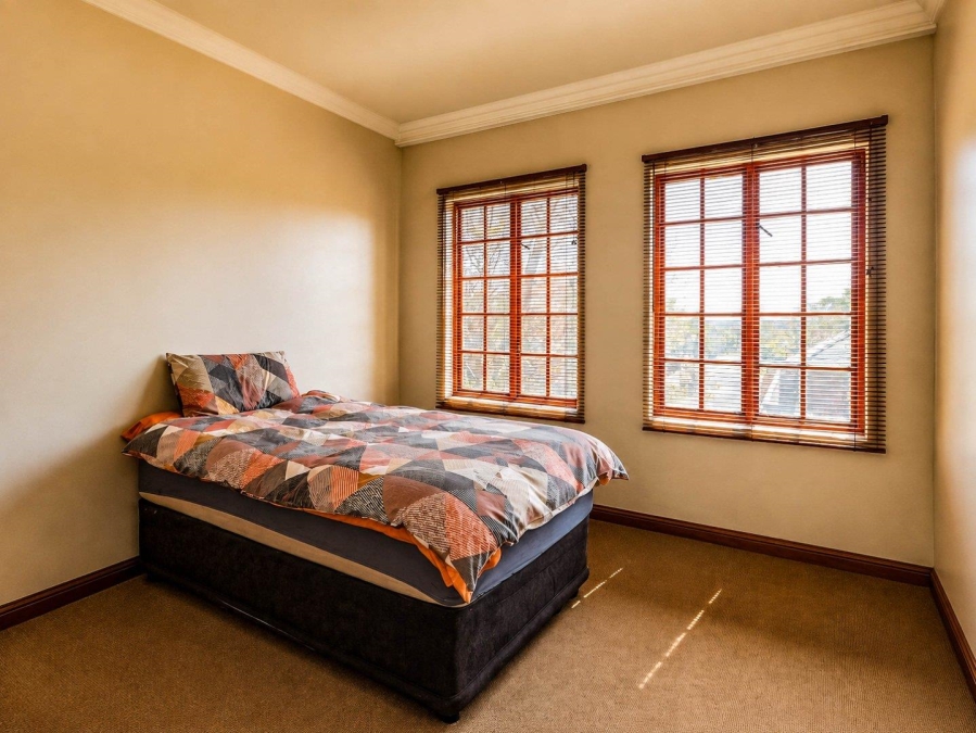 3 Bedroom Property for Sale in Kosmosdal Gauteng