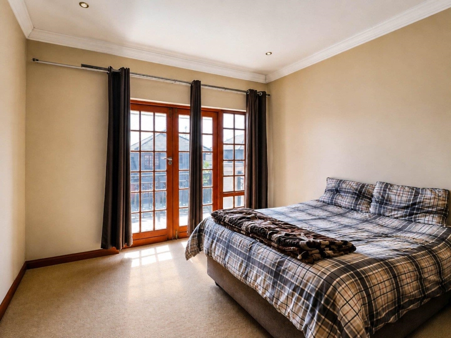 3 Bedroom Property for Sale in Kosmosdal Gauteng