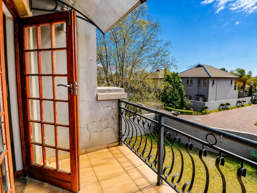 3 Bedroom Property for Sale in Kosmosdal Gauteng