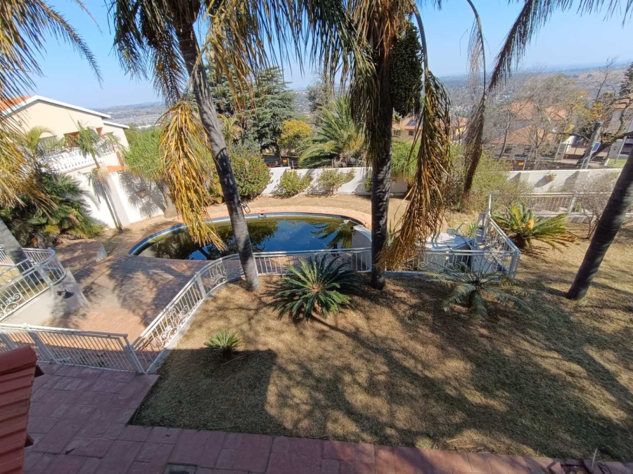 6 Bedroom Property for Sale in Waterkloof Ridge Gauteng