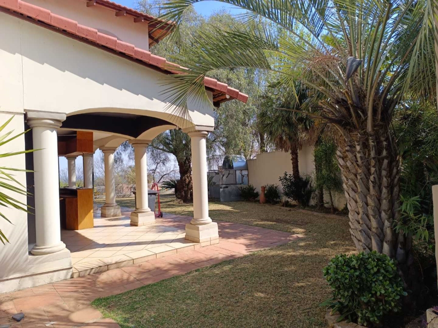 6 Bedroom Property for Sale in Waterkloof Ridge Gauteng