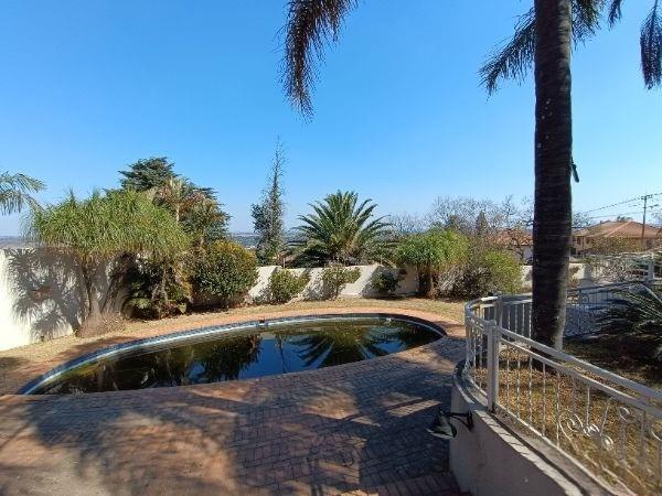 6 Bedroom Property for Sale in Waterkloof Ridge Gauteng