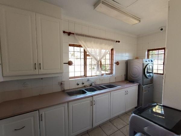 6 Bedroom Property for Sale in Waterkloof Ridge Gauteng