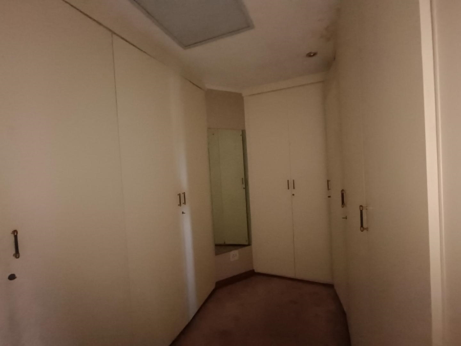 6 Bedroom Property for Sale in Waterkloof Ridge Gauteng