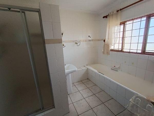 6 Bedroom Property for Sale in Waterkloof Ridge Gauteng