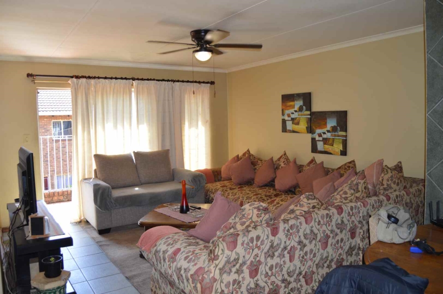 2 Bedroom Property for Sale in Doornpoort Gauteng