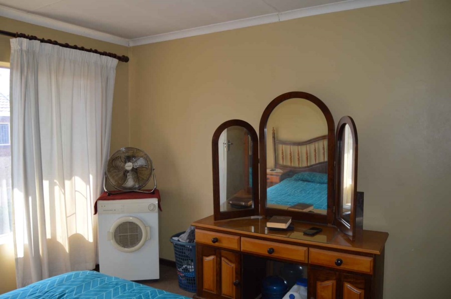 2 Bedroom Property for Sale in Doornpoort Gauteng