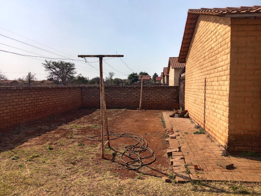 2 Bedroom Property for Sale in Ga-Rankuwa Unit 24 Gauteng