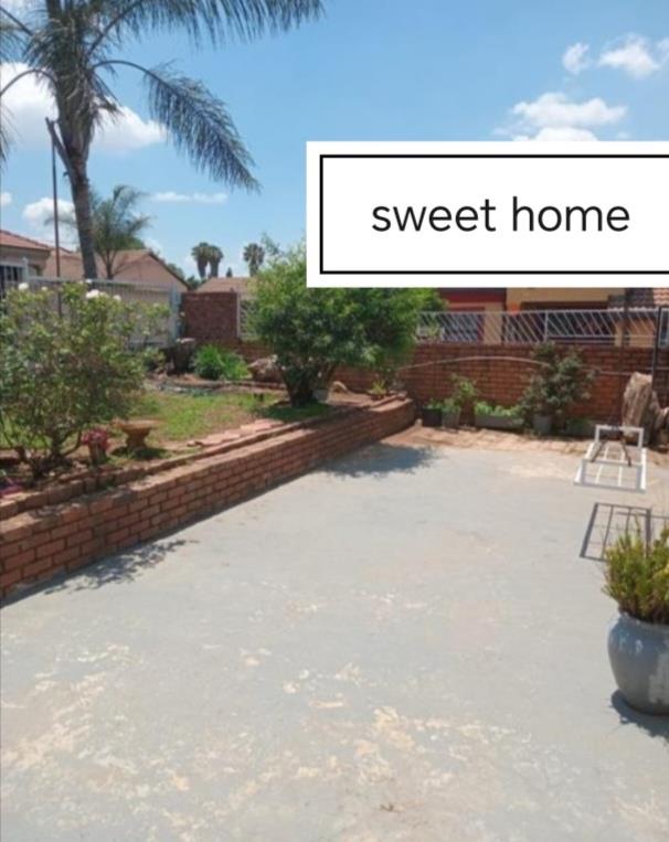 3 Bedroom Property for Sale in Lotus Gardens Gauteng
