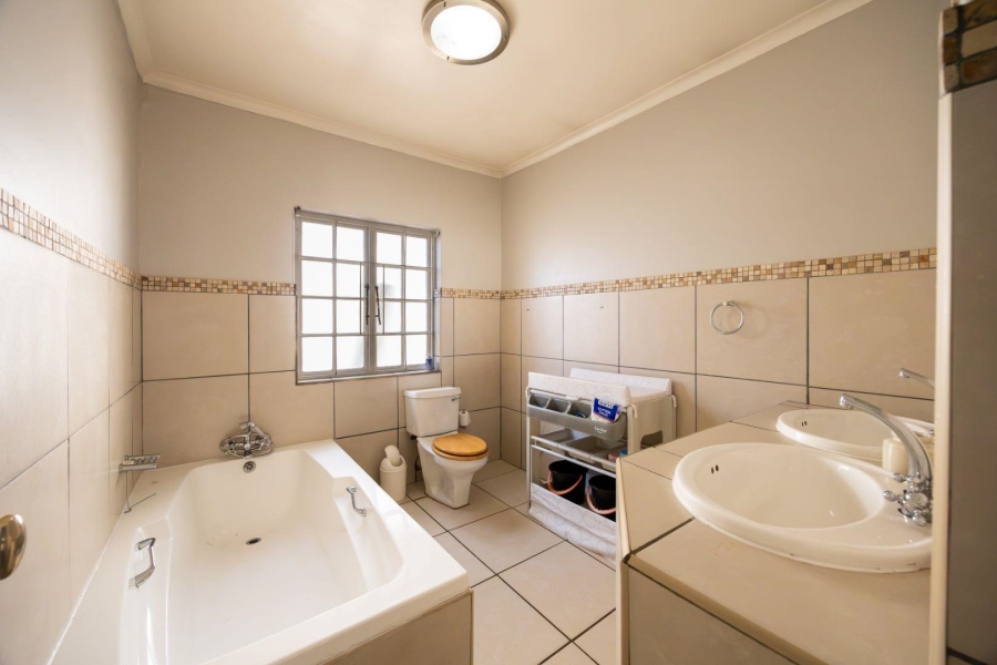 3 Bedroom Property for Sale in Equestria Gauteng