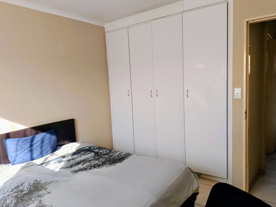 2 Bedroom Property for Sale in Weltevreden Park Gauteng