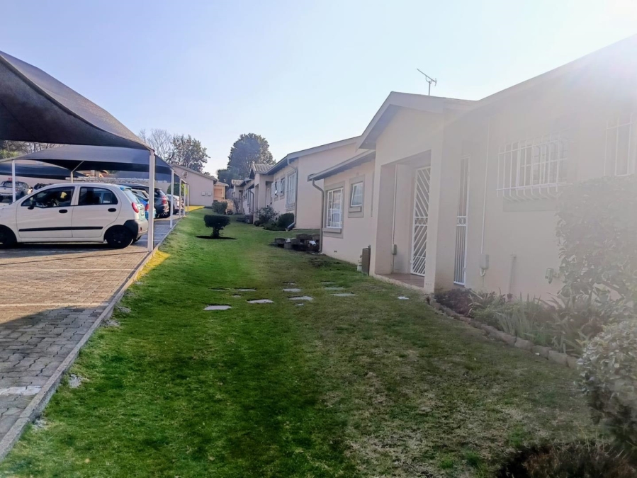 2 Bedroom Property for Sale in Weltevreden Park Gauteng