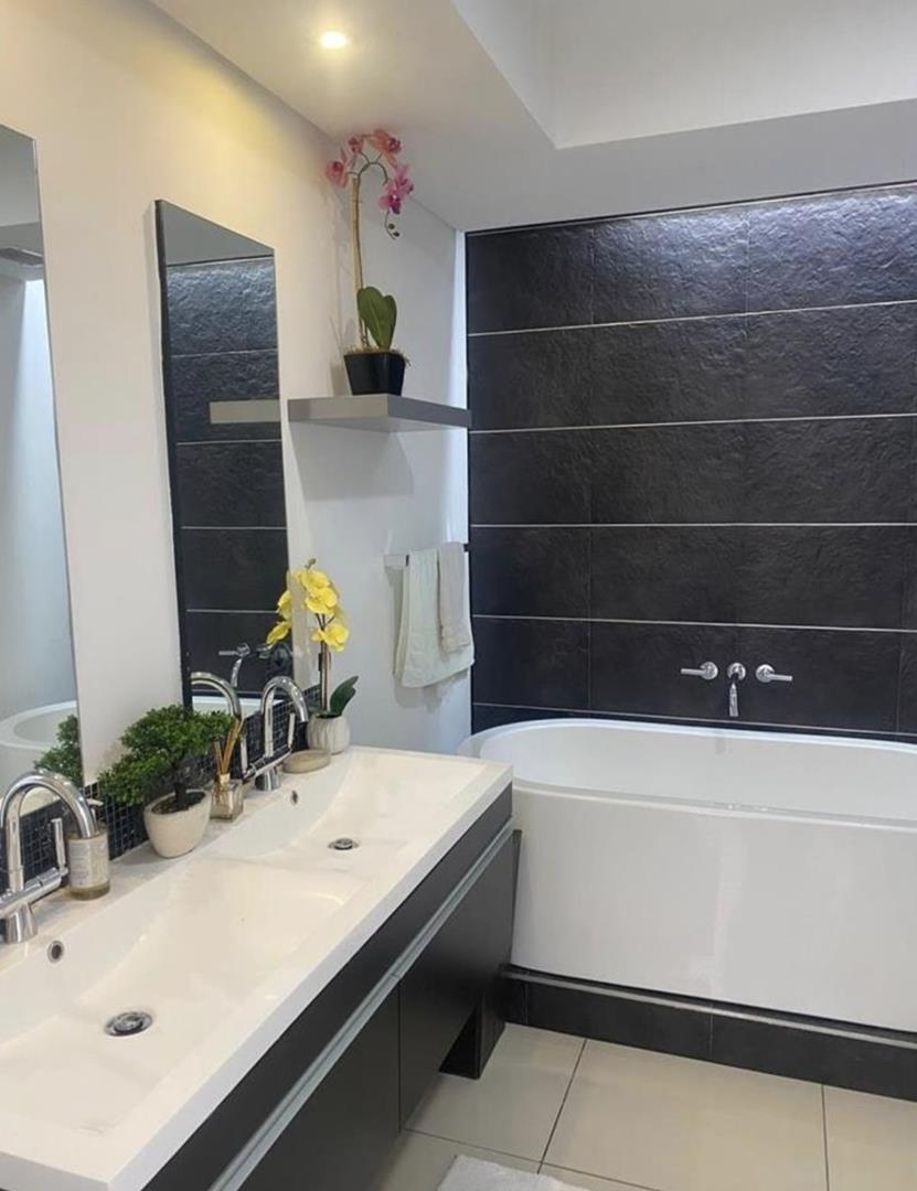 To Let 2 Bedroom Property for Rent in Morningside Gauteng